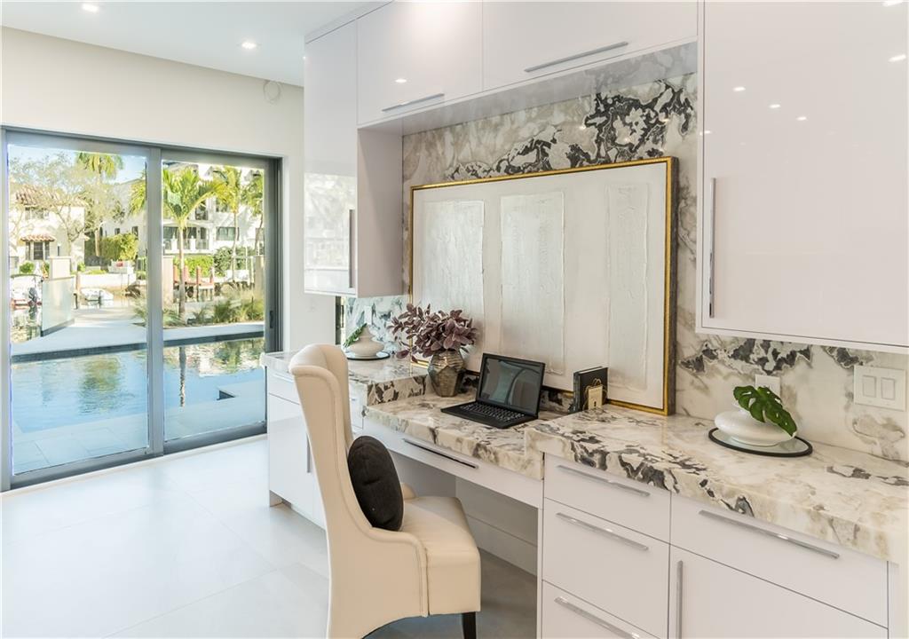 LAUDERDALE HARBORS SEC A - Residential