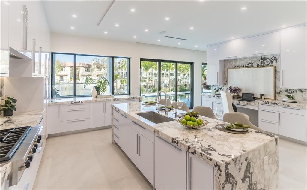 LAUDERDALE HARBORS SEC A - Residential