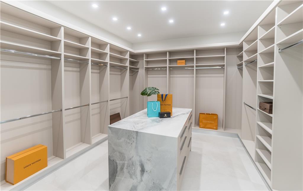 LAUDERDALE HARBORS SEC A - Residential