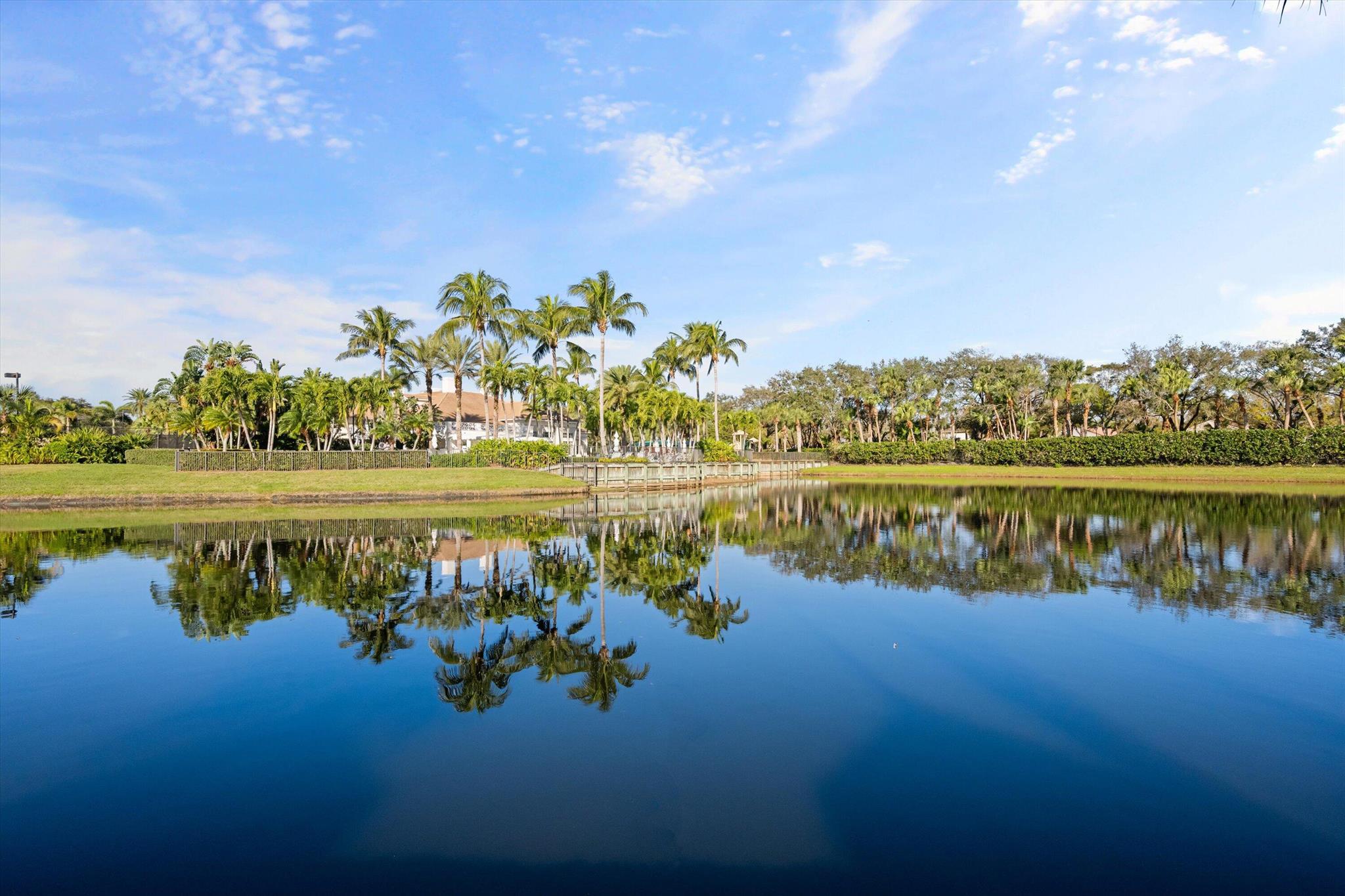 THE LOXAHATCHEE CLUB - Residential