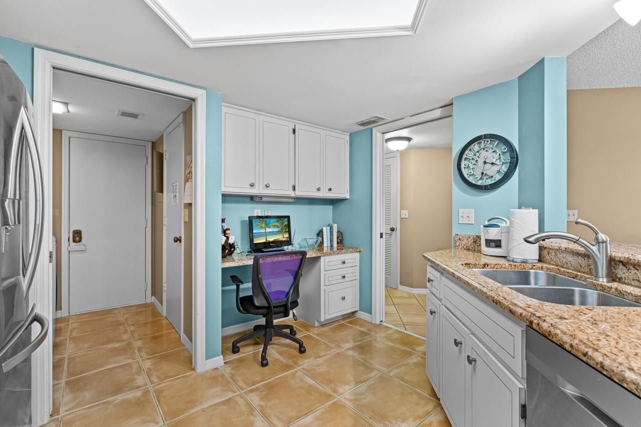 Harbour Side West - Residential Lease