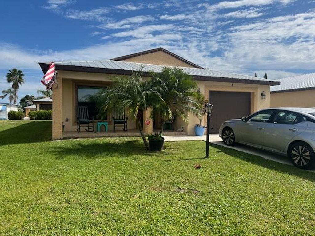 Photo of 8 Grande Vista Way, Port Saint Lucie, FL 34952 (MLS # R10959474)