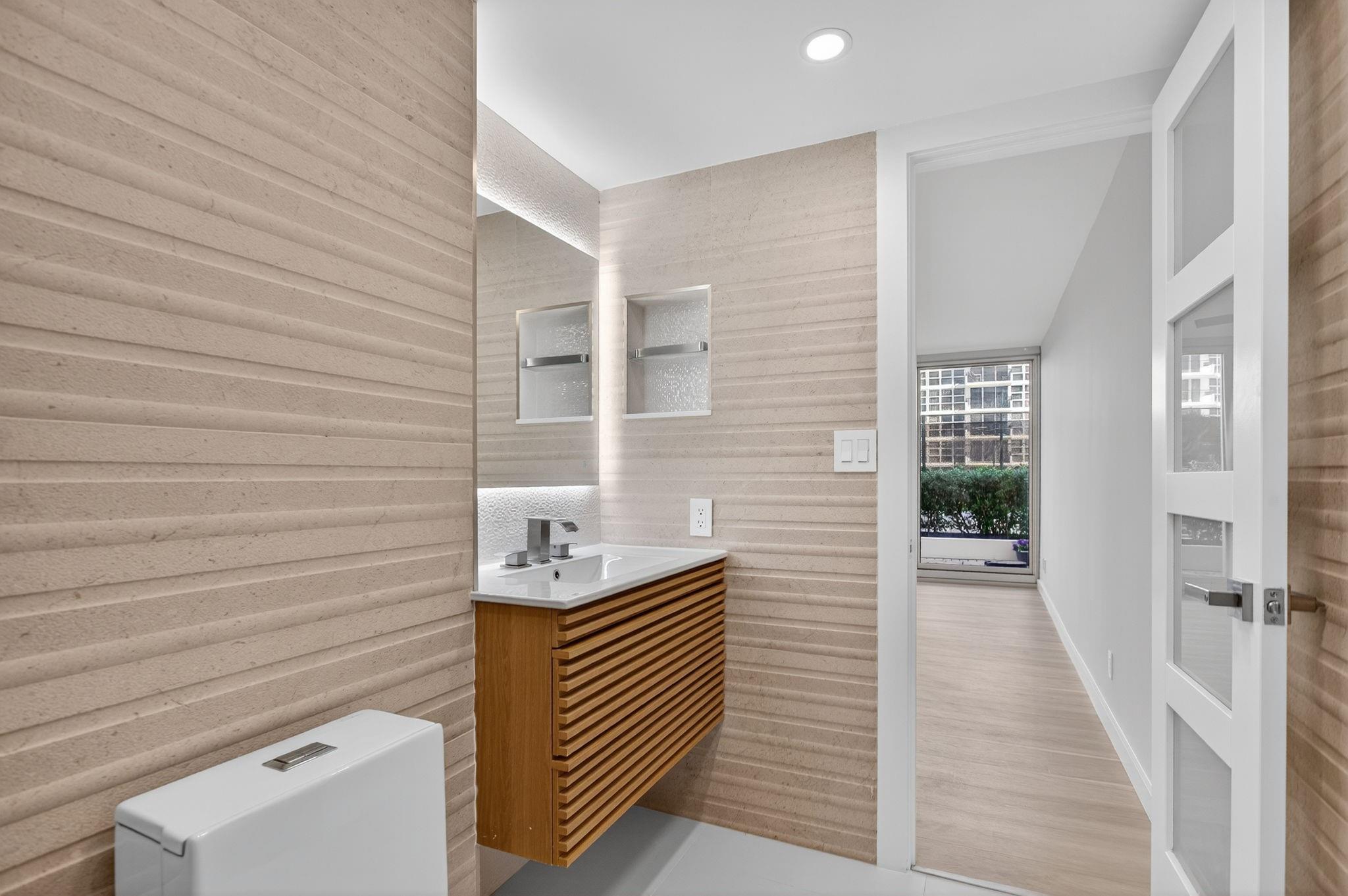 SILVER THATCH ATLANTIC PL - Residential