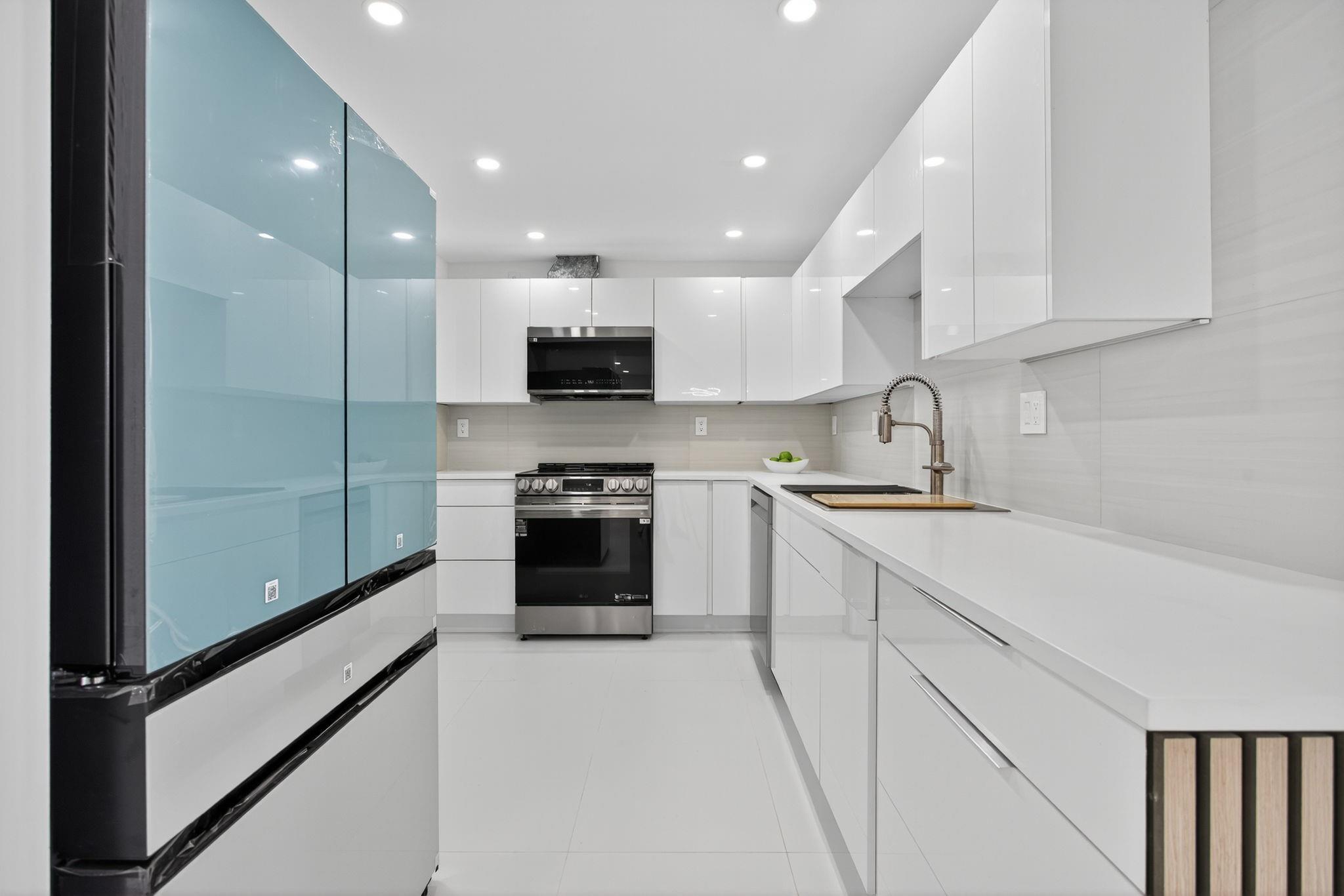 525 N Ocean Blvd 422