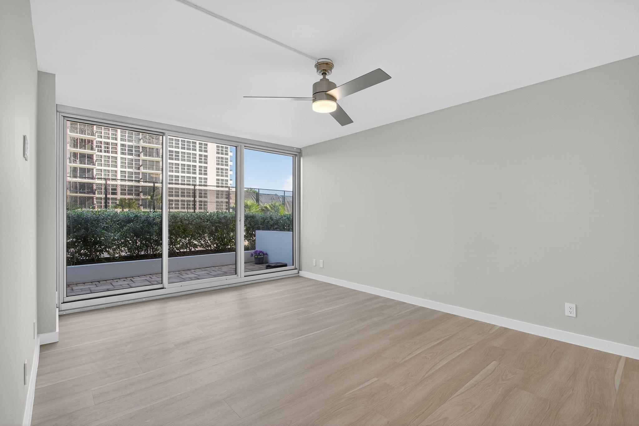 SILVER THATCH ATLANTIC PL - Residential