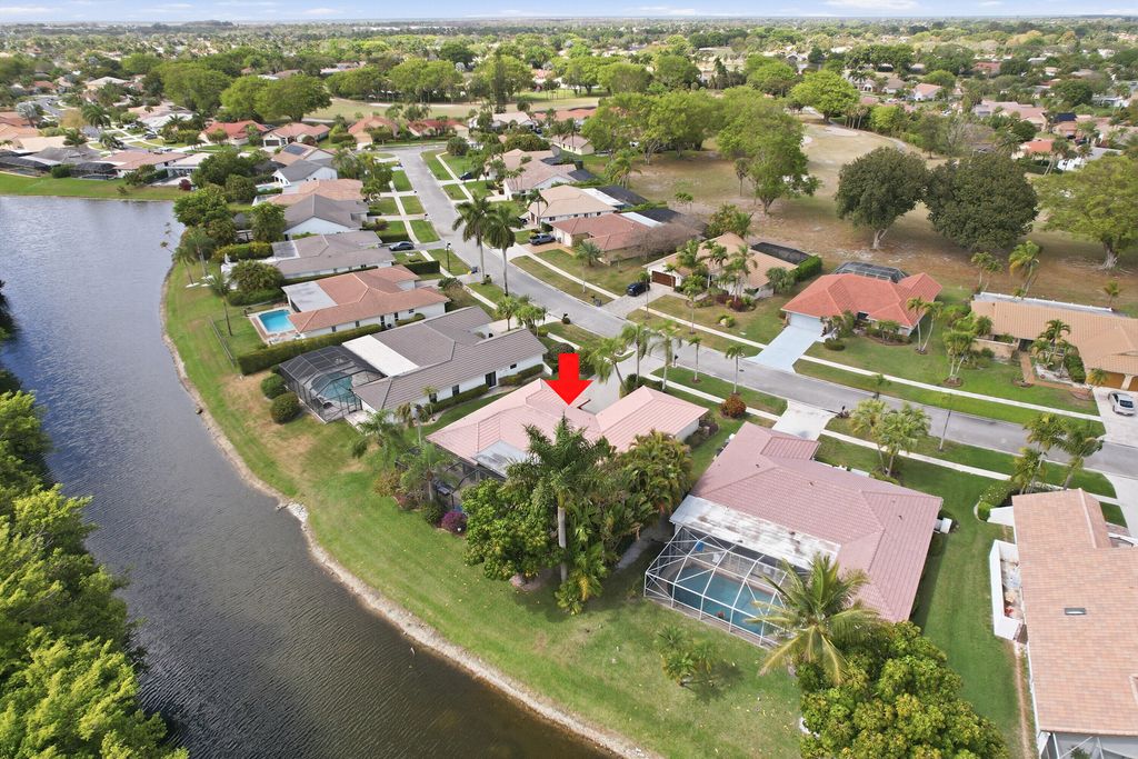 Photo of 10152 Harbourtown Ct, Boca Raton, FL 33498 (MLS # B26000714)