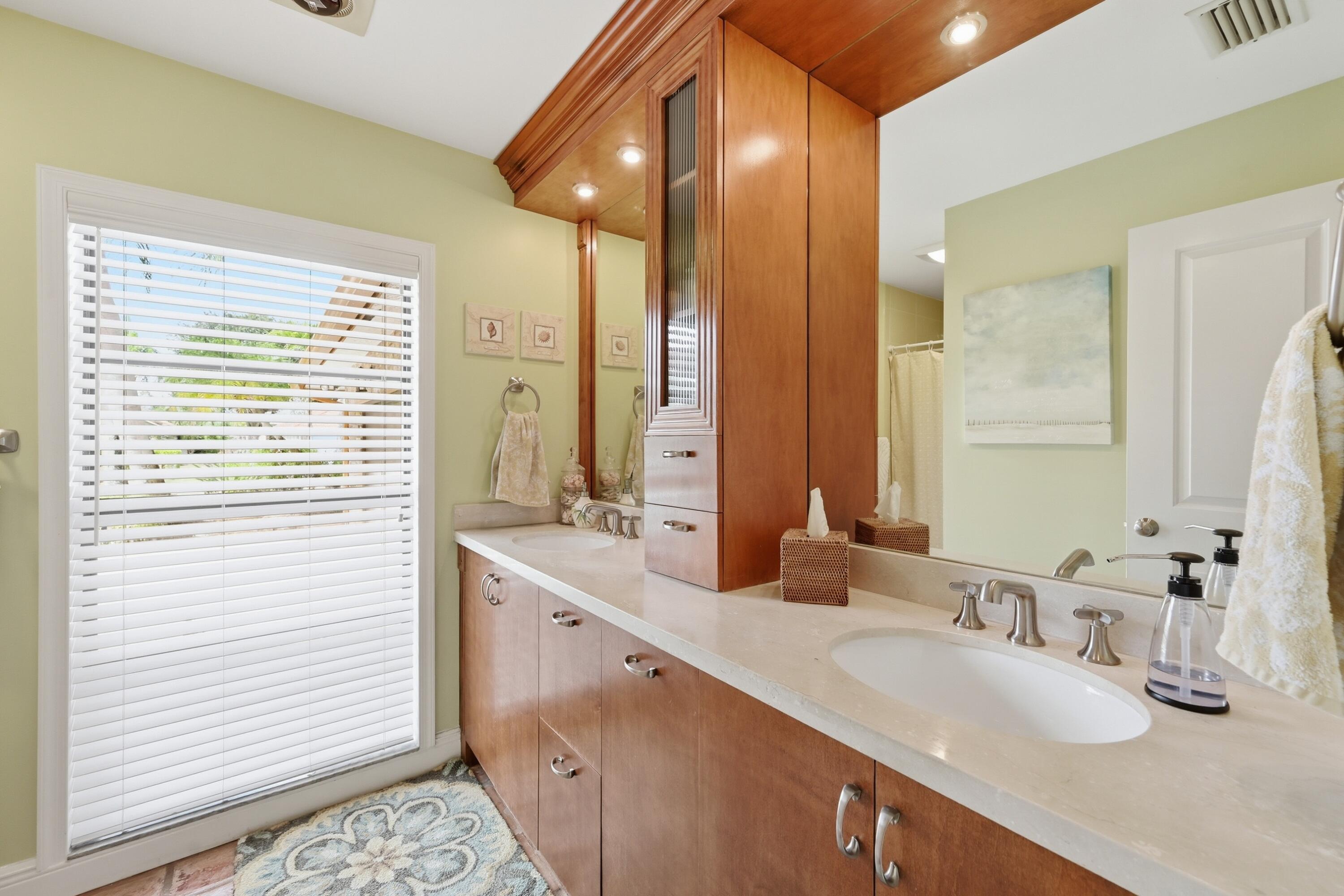 BOCA GREENS 2 - Residential