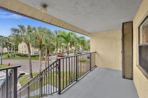 Tiny photo for 3529 Englewood Drive #321, Lake Worth, FL 33467 (MLS # R11157628)