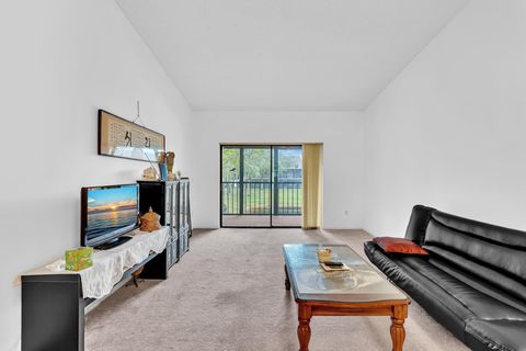 Tiny photo for 3529 Englewood Drive #321, Lake Worth, FL 33467 (MLS # R11157628)