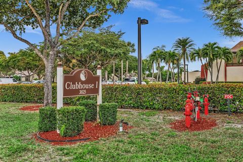 Tiny photo for 3529 Englewood Drive #321, Lake Worth, FL 33467 (MLS # R11157628)