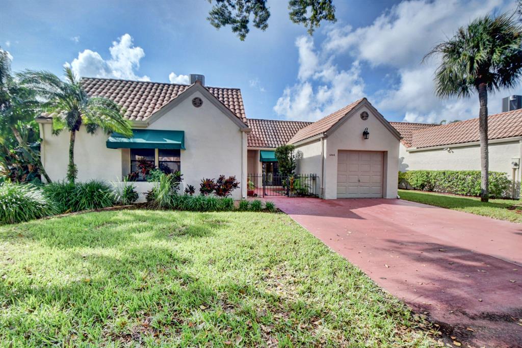 Come and see this beautiful, freshly painted one story 3 bedrooms/ 2 baths Villa in Central Boca Raton. The minute you will enter this home will charm you with its open view on the canal, it's high ceilings, gourmet kitchen with granite counter top and stainless steel appliances. Great location close to shopping, restaurants and major highways! L' Ambiance community offers amenities like Tennis courts and 2 heated Pools.