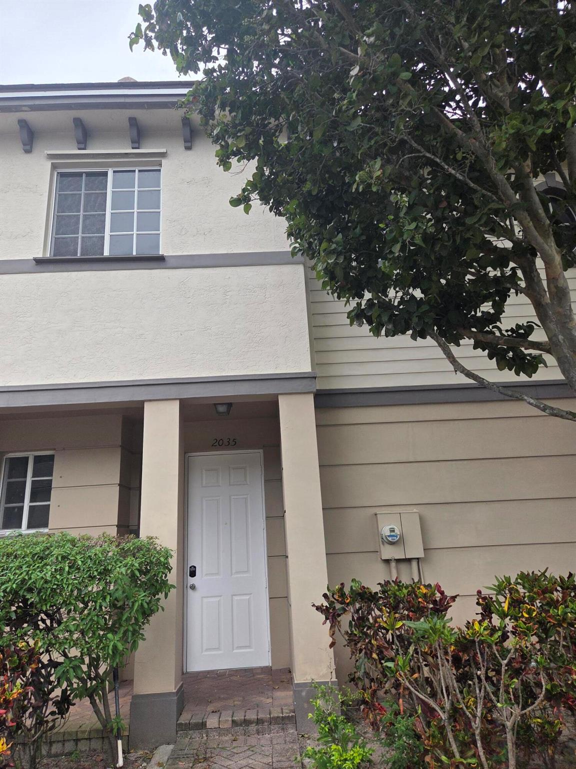 2035 Nassau Drive