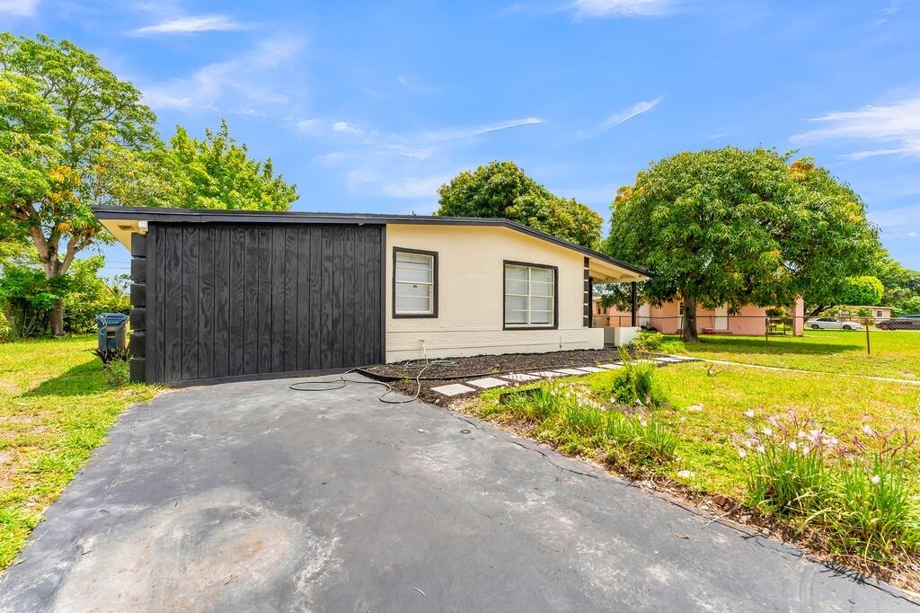 3411 NW 5th Court, Lauderhill FL 33311