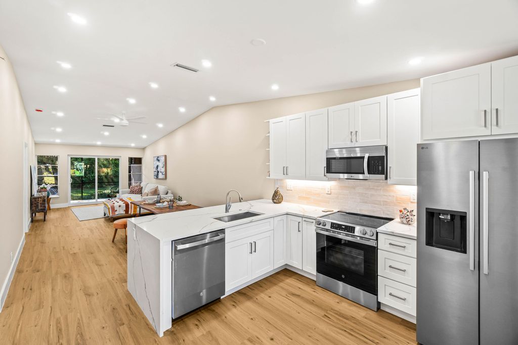 Photo of 18563 Egret Way, Boca Raton, FL 33496 (MLS # R11166406)