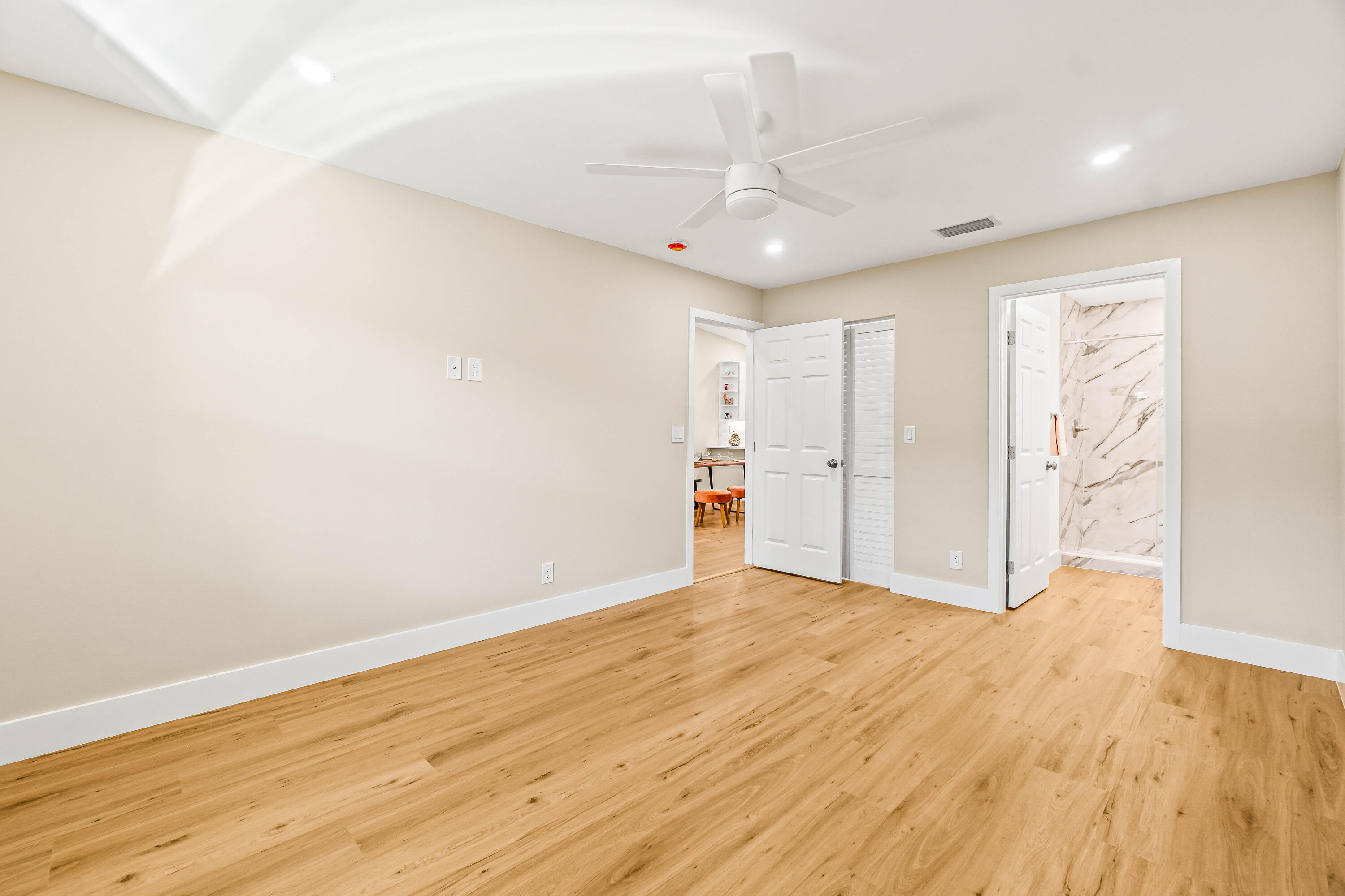 WHISPER WALK CONDOS - Residential