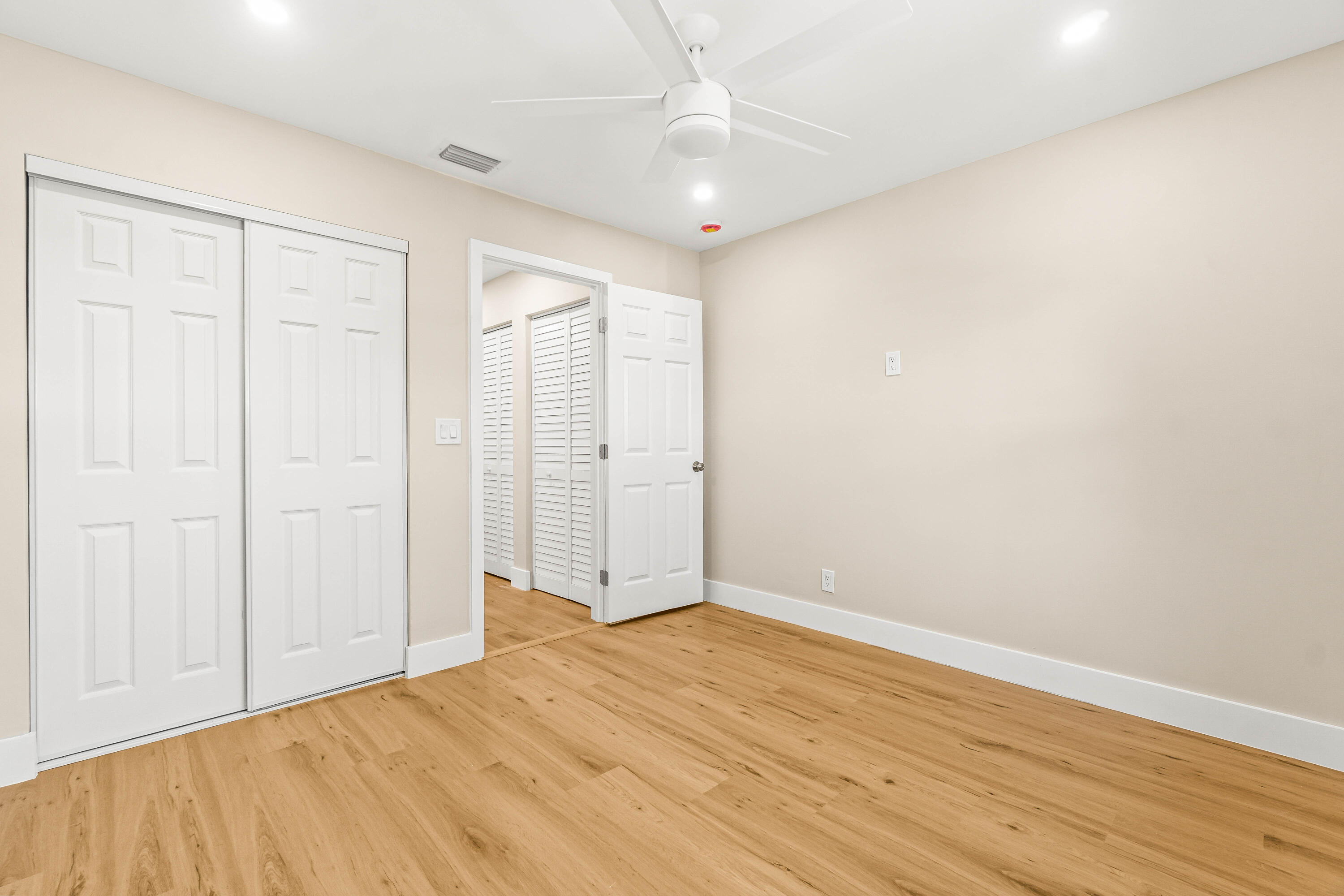 WHISPER WALK CONDOS - Residential