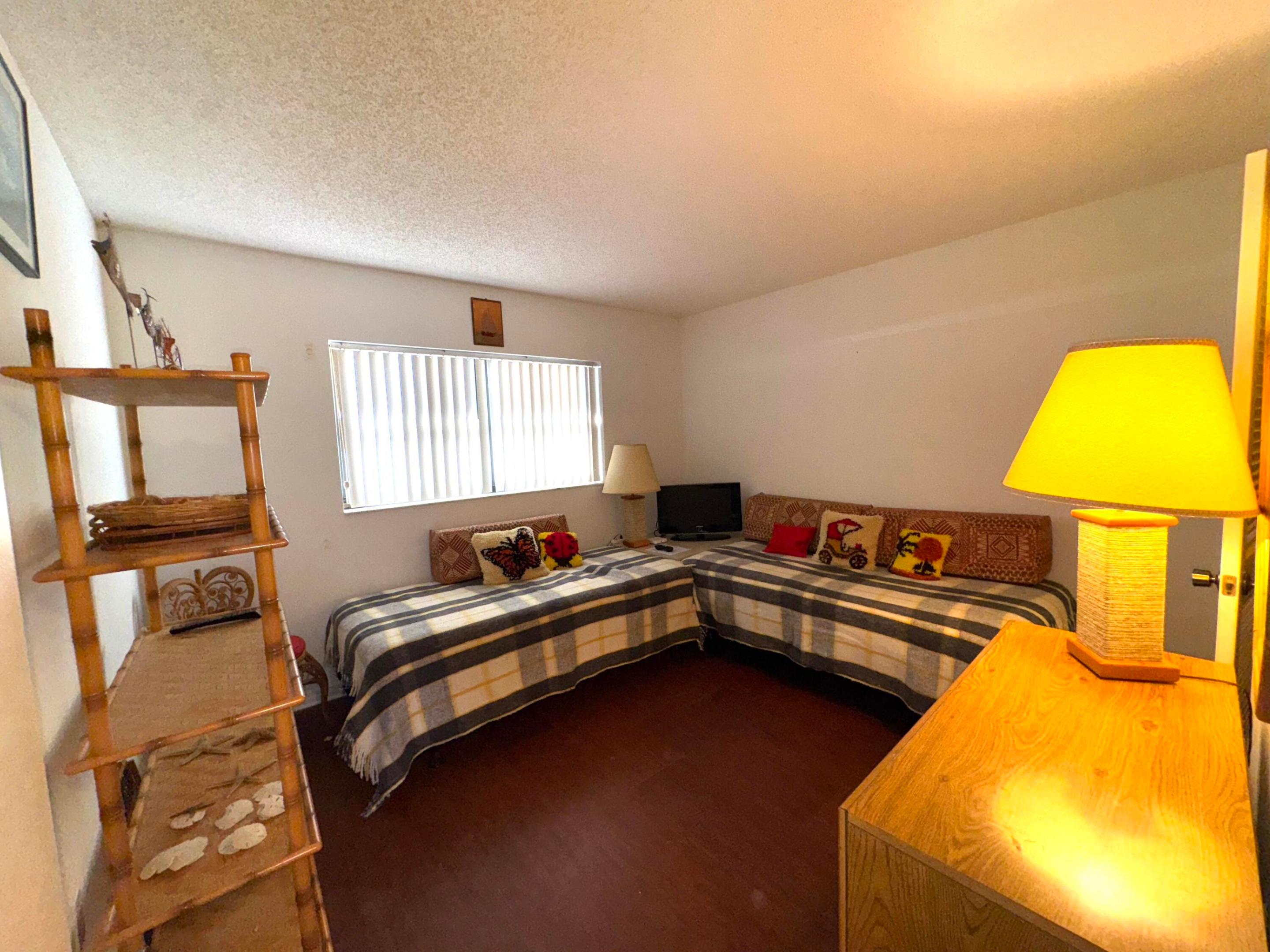 SAND DOLLAR VILLAS CONDOMINIUM B - Residential