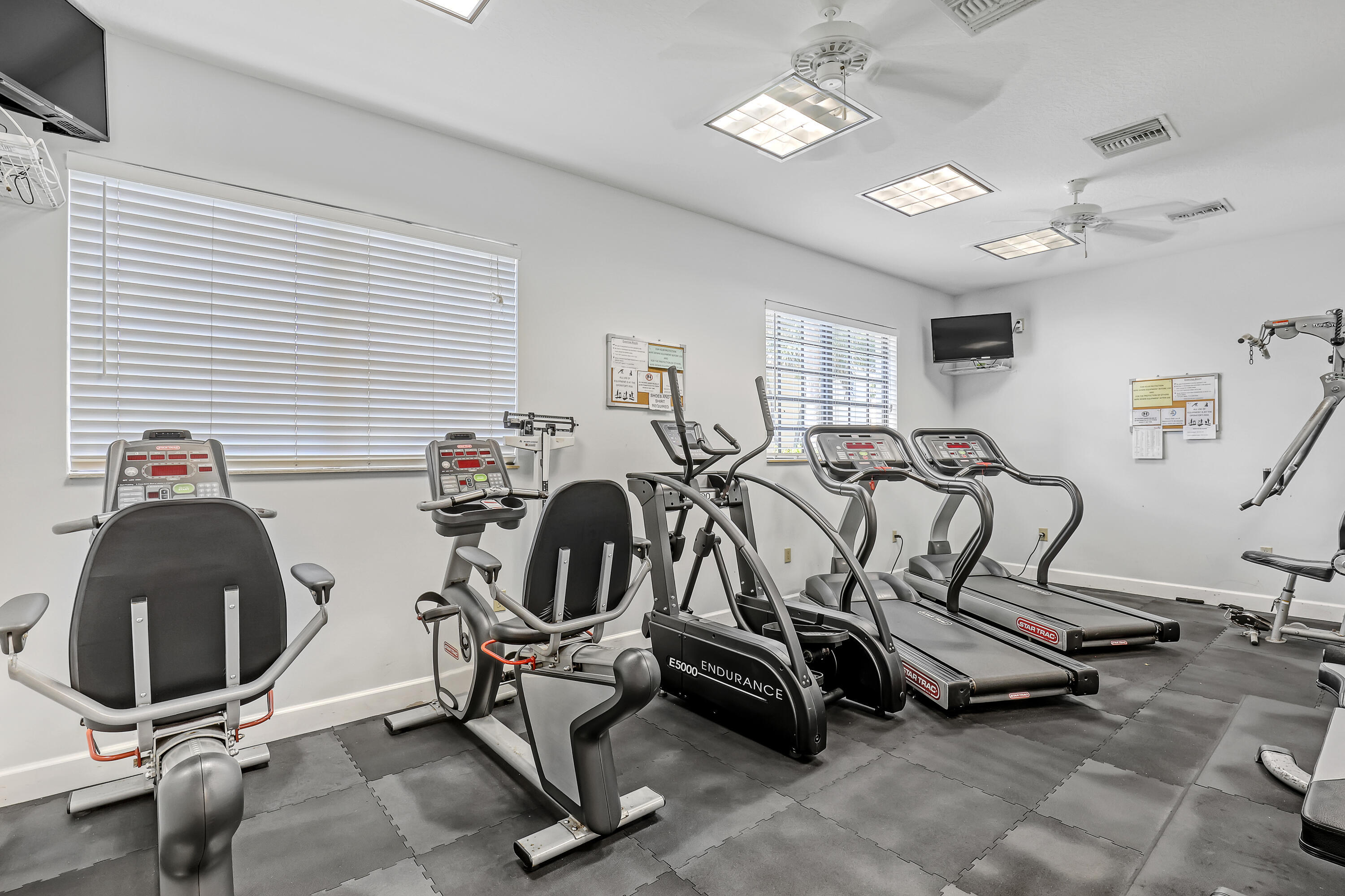 SAND DOLLAR VILLAS CONDOMINIUM B - Residential