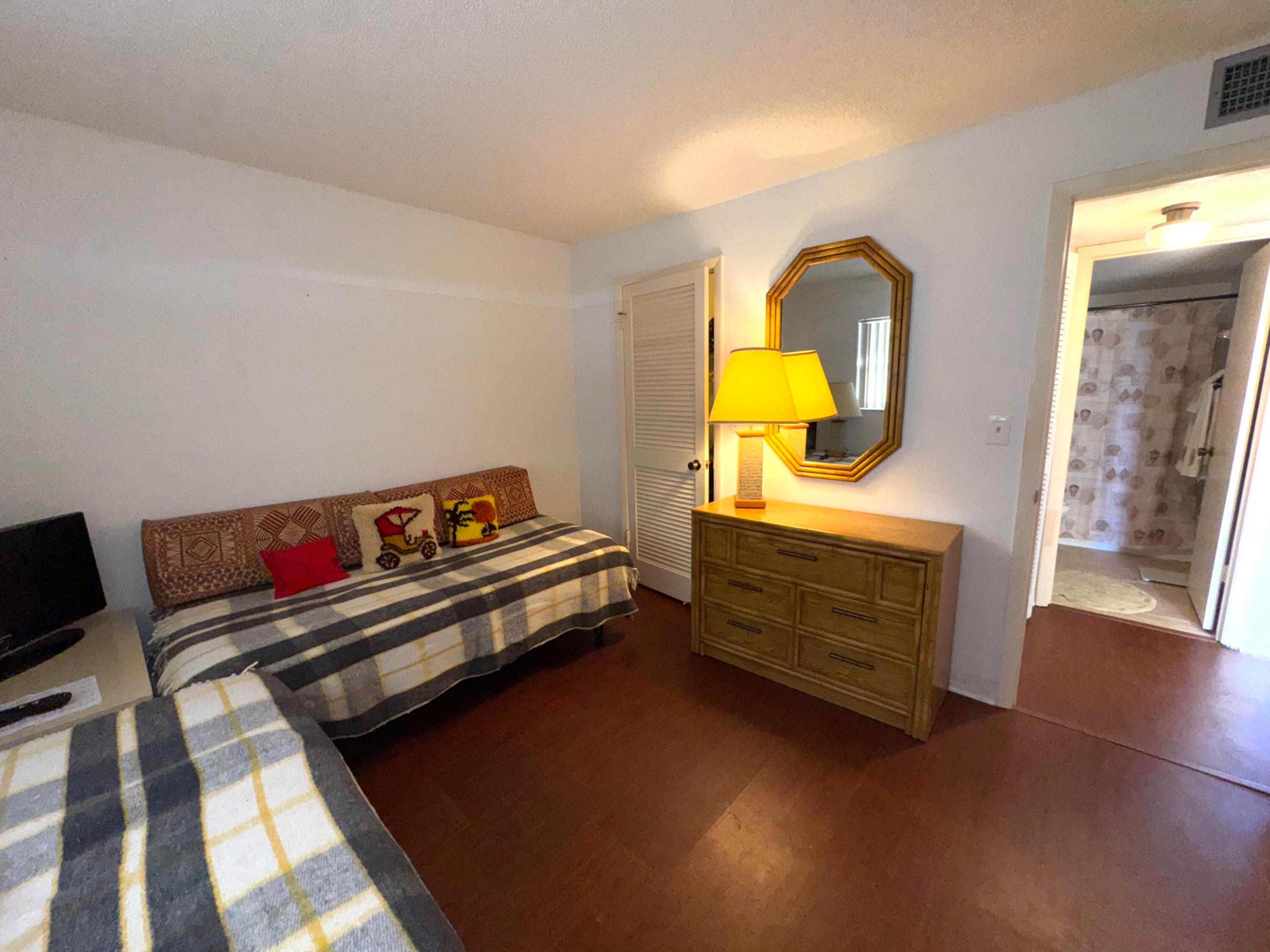 SAND DOLLAR VILLAS CONDOMINIUM B - Residential