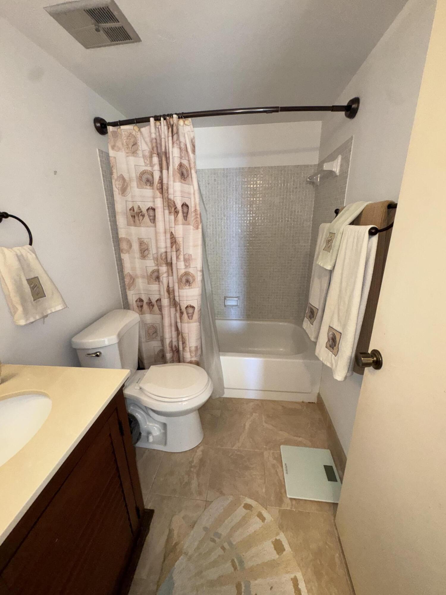 SAND DOLLAR VILLAS CONDOMINIUM B - Residential