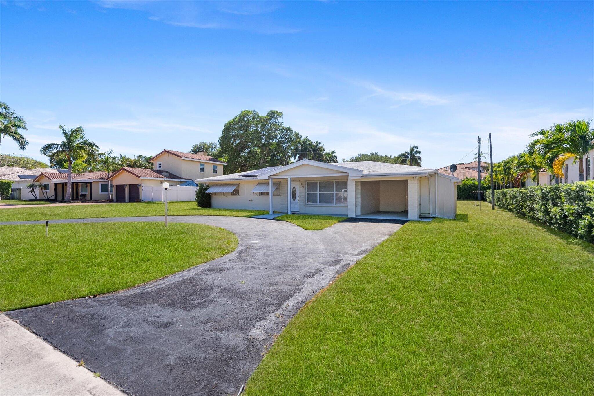BOCA RATON HILLS SEC 2 - Residential