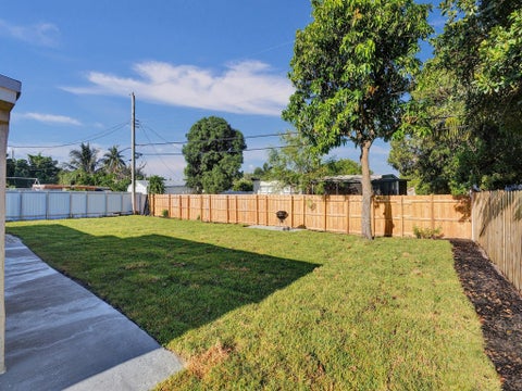 Tiny photo for 5231 NE 19TH Terrace, Pompano Beach, FL 33064 (MLS # B26083266)