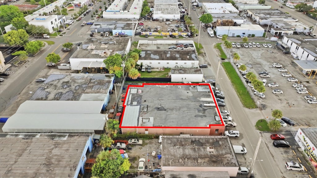 Photo of 816 NW 6TH Avenue, Fort Lauderdale, FL (MLS # B26080608)