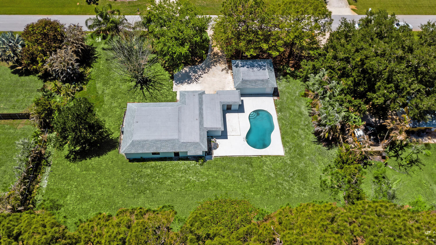 TROPICAL ESTATES - Residential