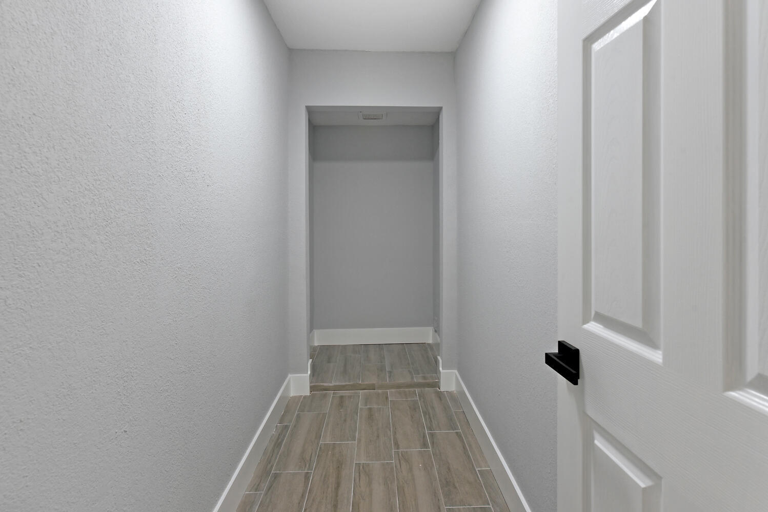 TROPICAL ESTATES - Residential