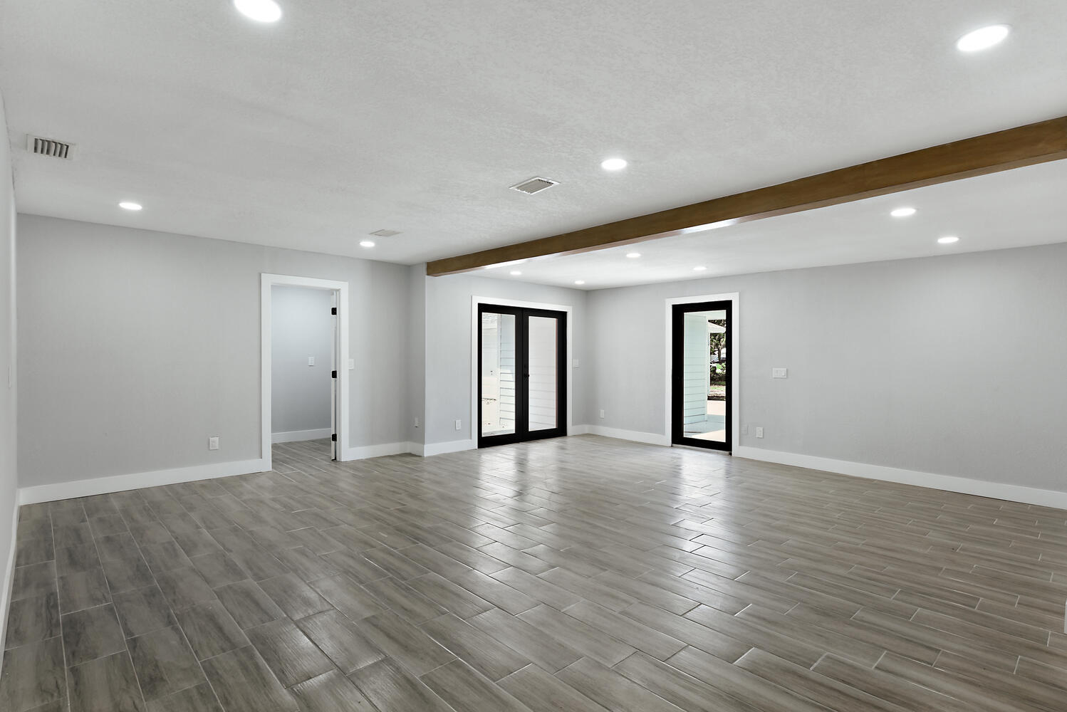 TROPICAL ESTATES - Residential