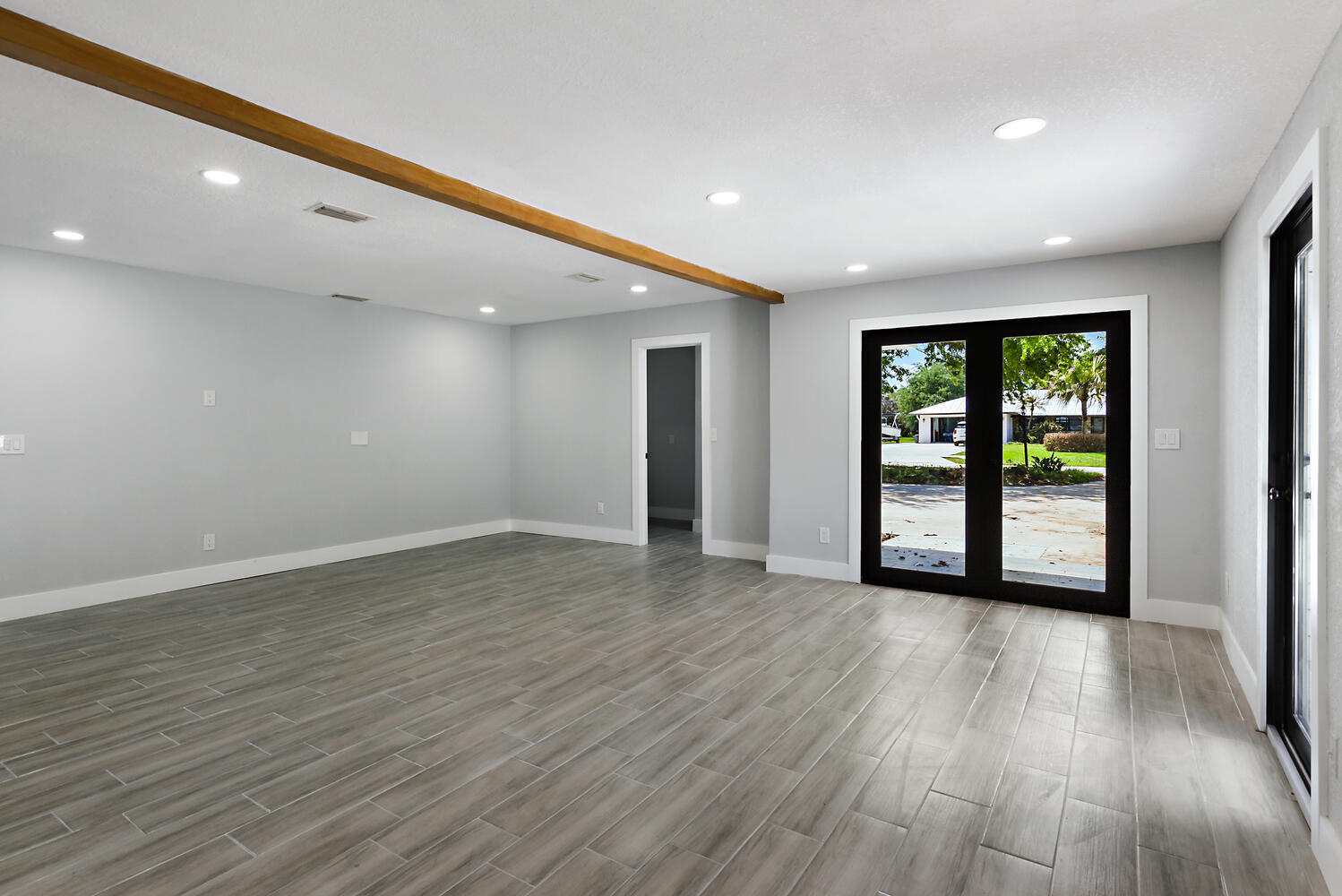 TROPICAL ESTATES - Residential