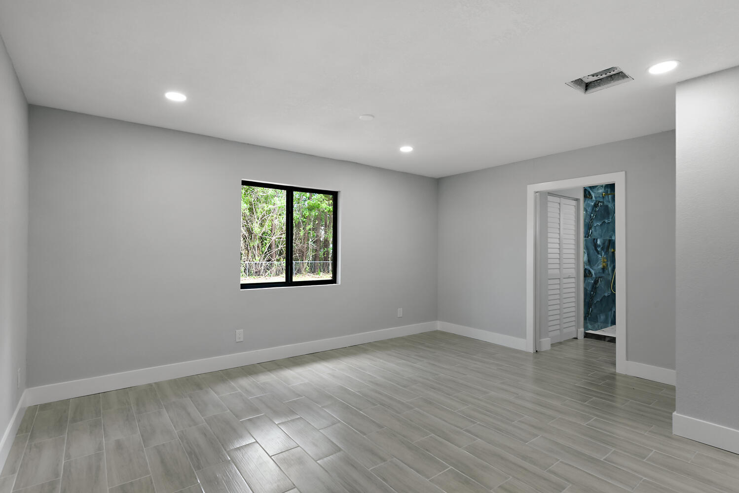 TROPICAL ESTATES - Residential