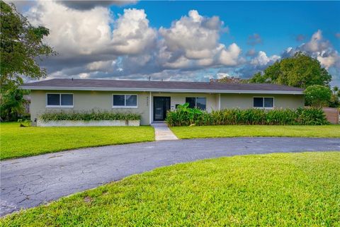 Single Family Residence in Hollywood FL 4722 Van Buren St St.jpg