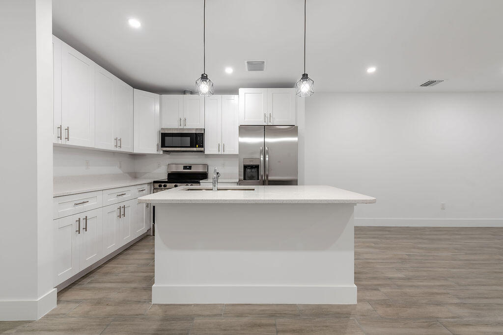 CHERRY HILLS - Residential Lease