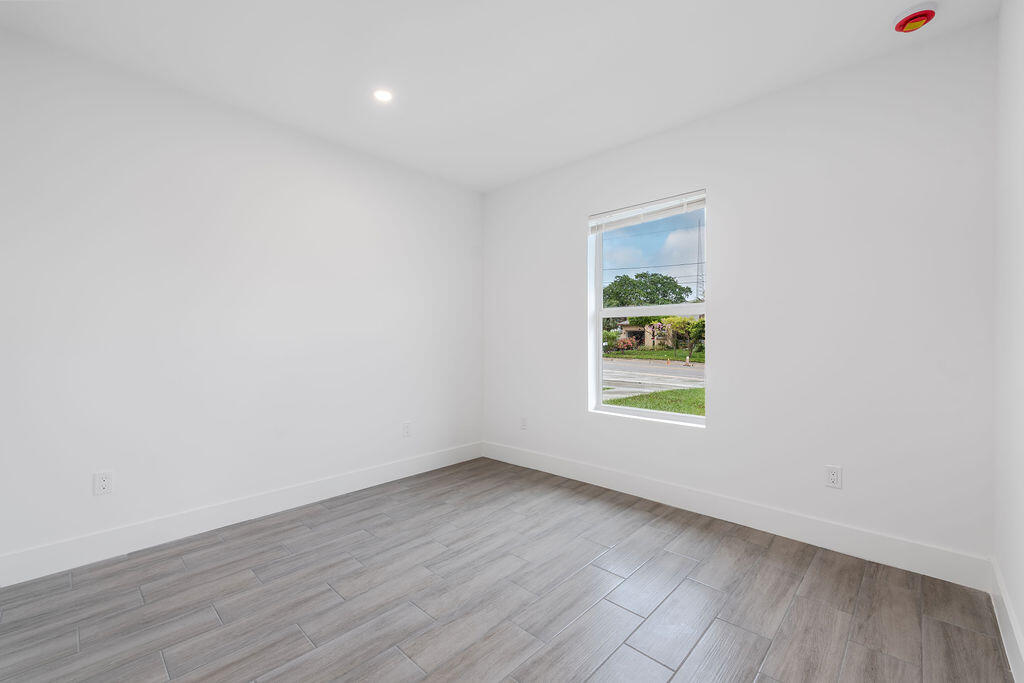 CHERRY HILLS - Residential Lease