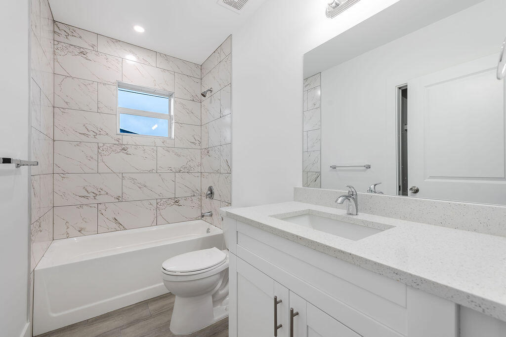 CHERRY HILLS - Residential Lease