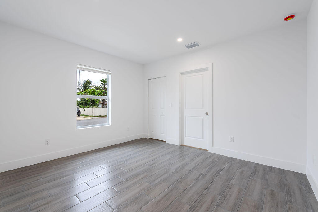 CHERRY HILLS - Residential Lease