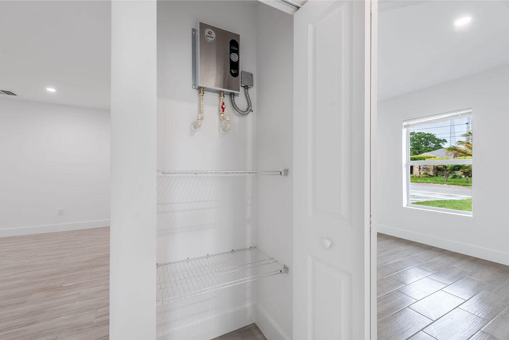 CHERRY HILLS - Residential Lease