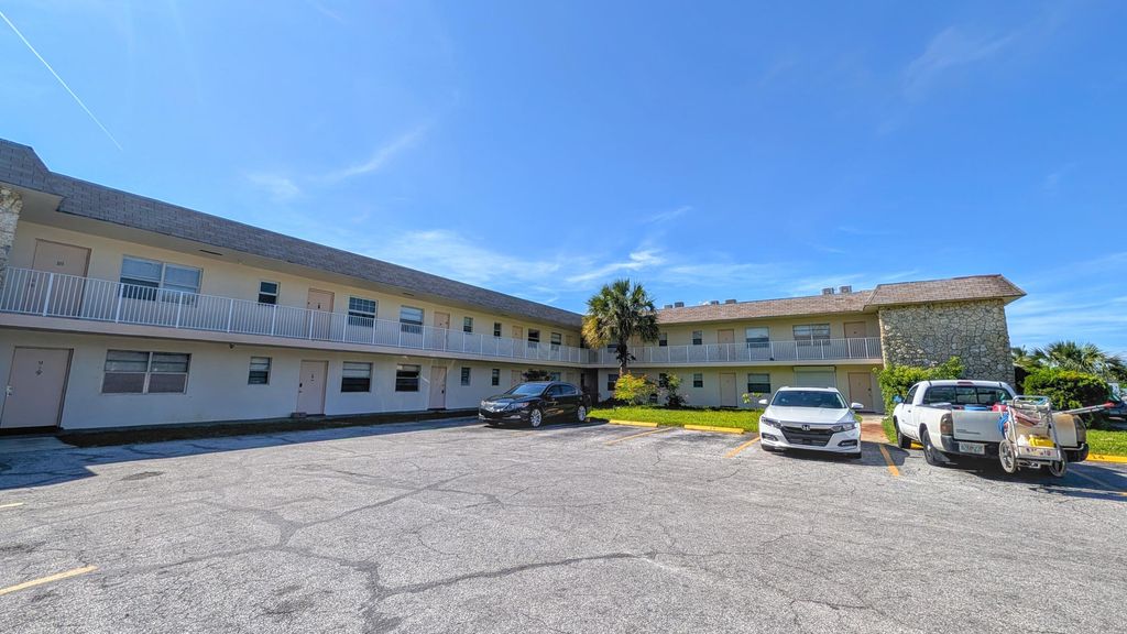 Photo of 2301 SE 4th Street #15, Boynton Beach, FL 33435 (MLS # B26025264)