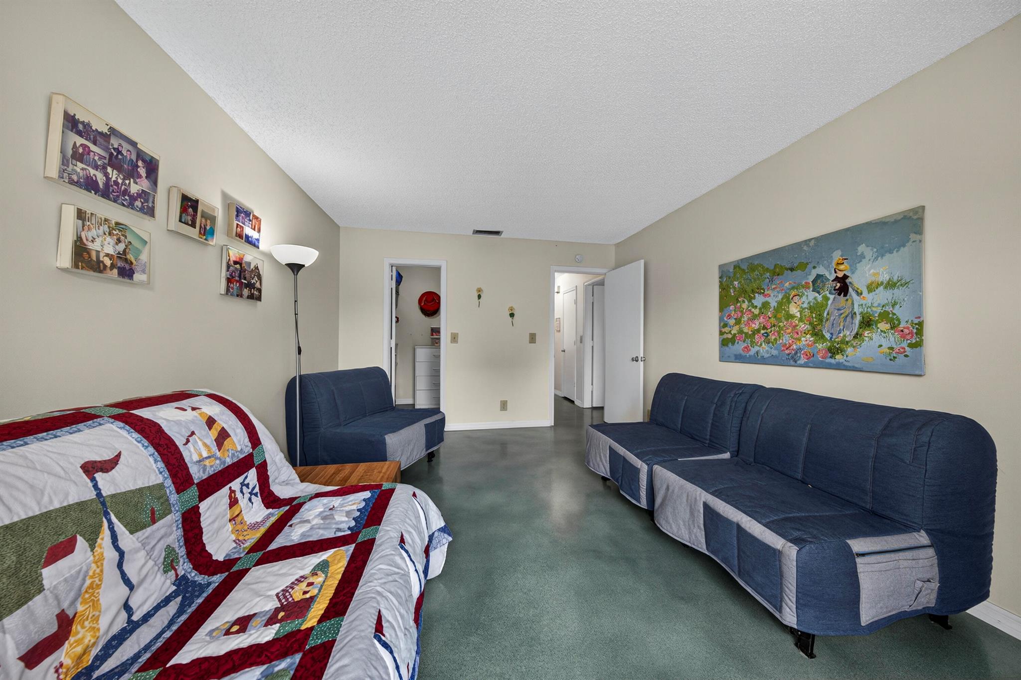 DELRAY VILLAS 1 - Residential