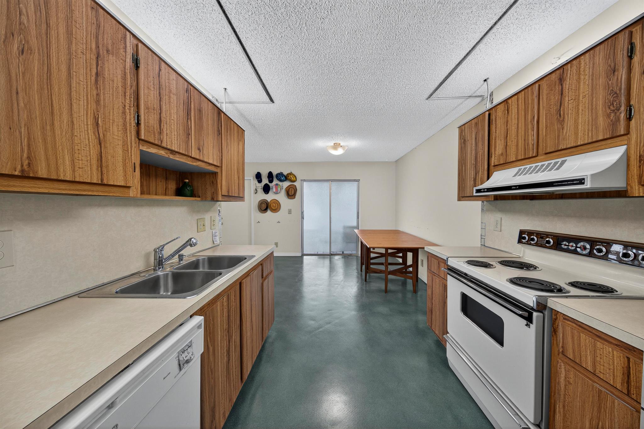 DELRAY VILLAS 1 - Residential