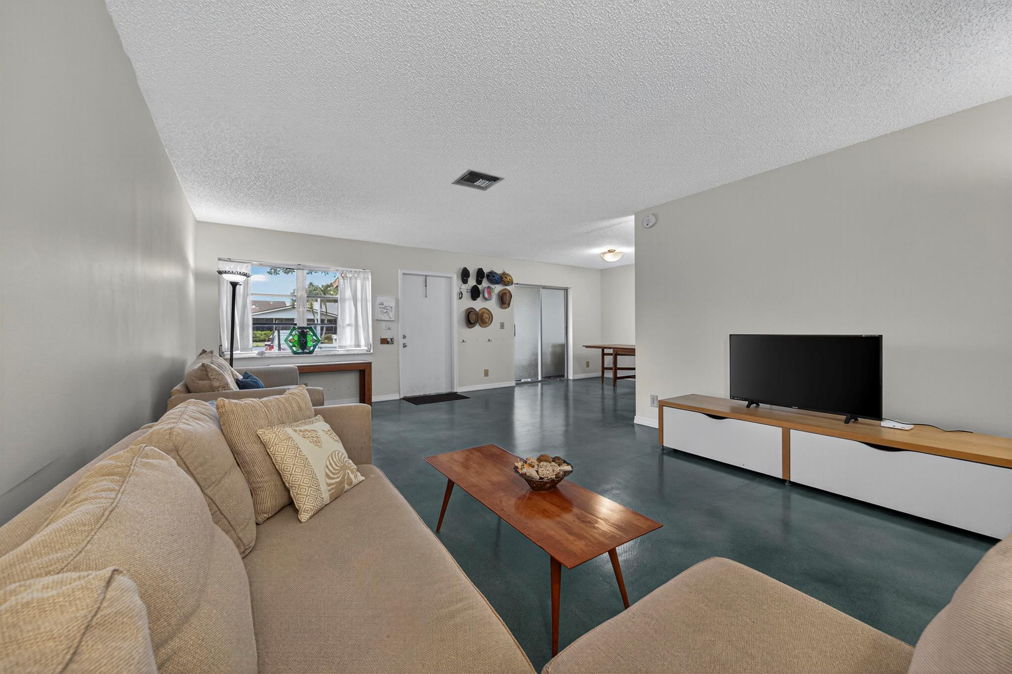 DELRAY VILLAS 1 - Residential