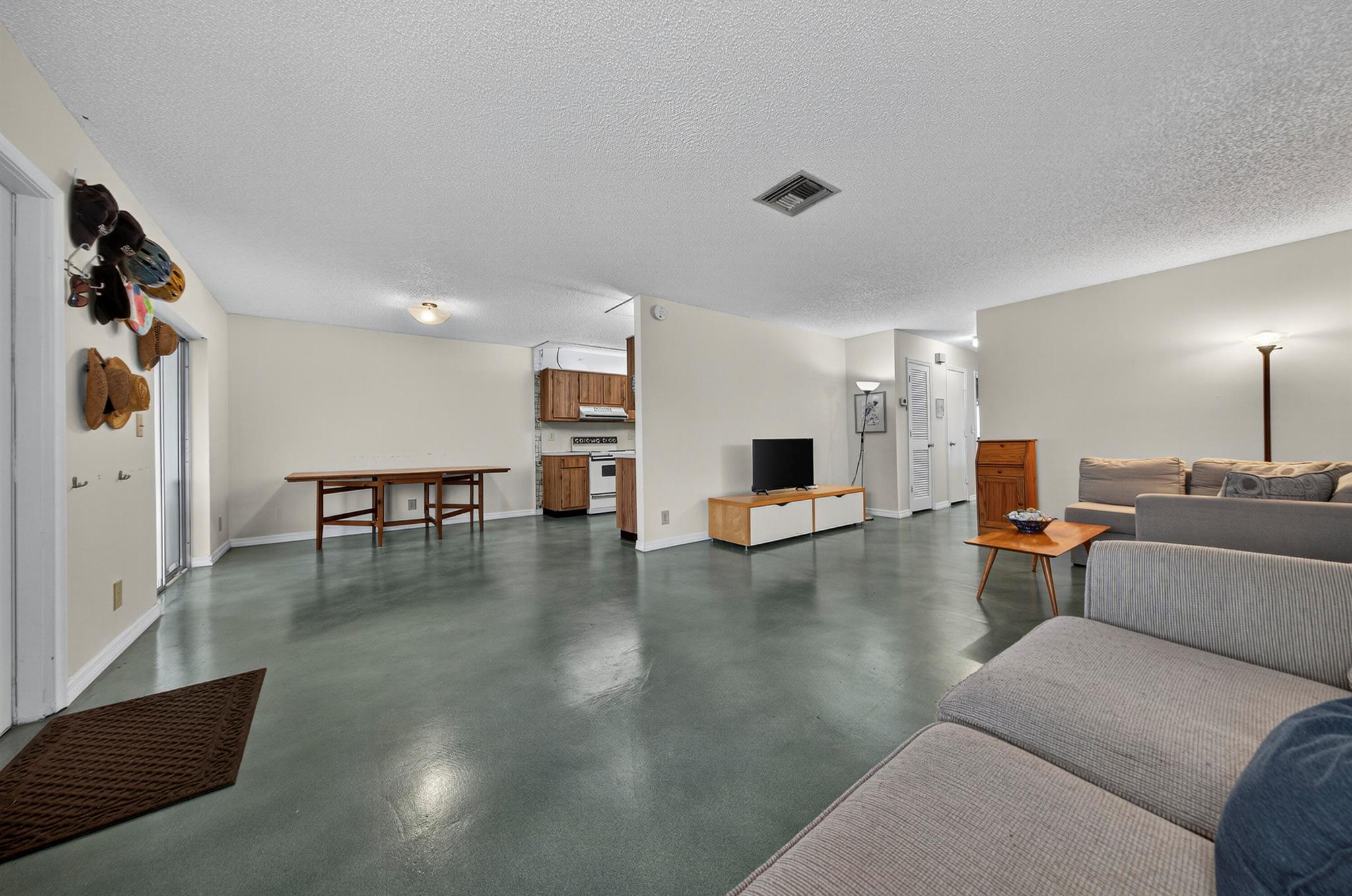 DELRAY VILLAS 1 - Residential