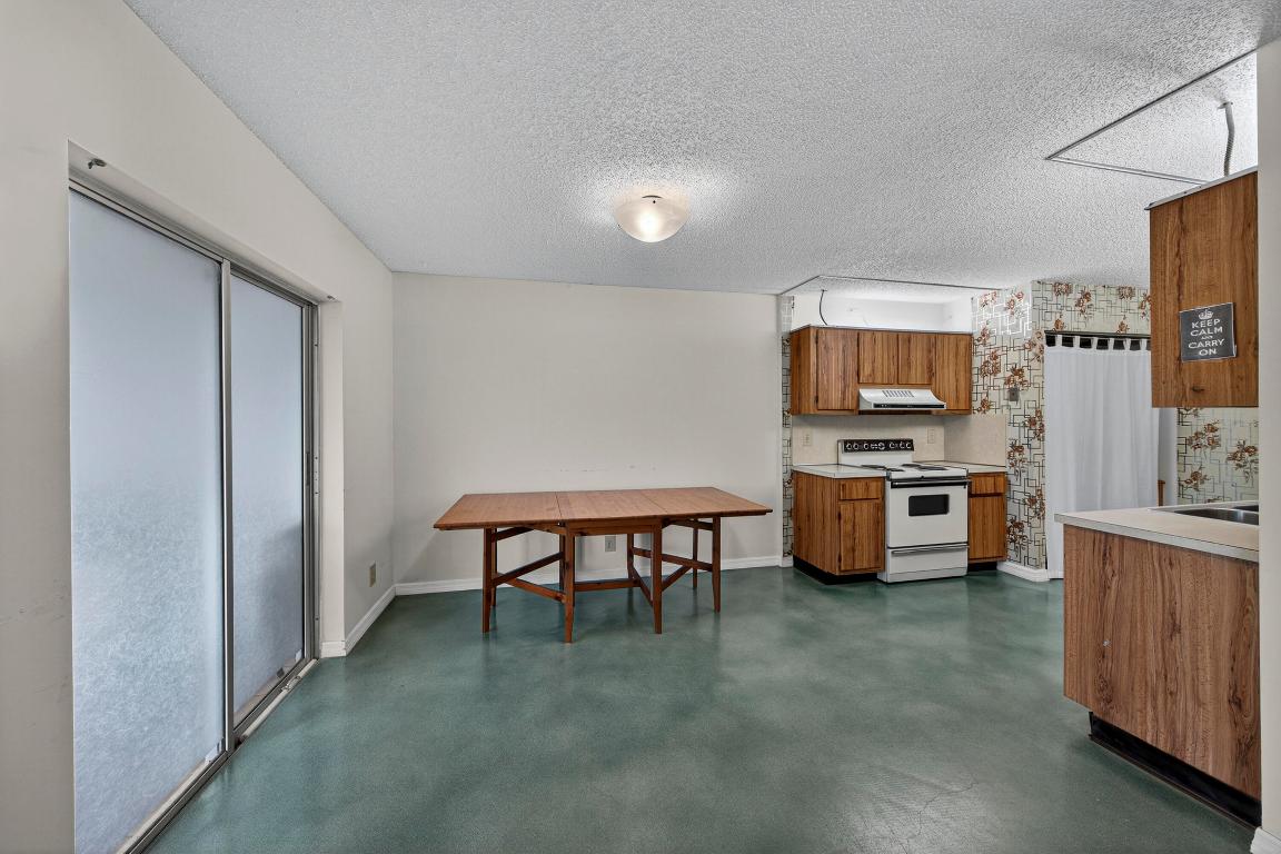 DELRAY VILLAS 1 - Residential