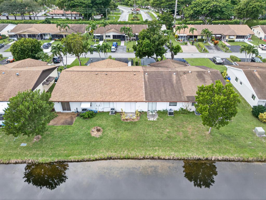 DELRAY VILLAS 1 - Residential