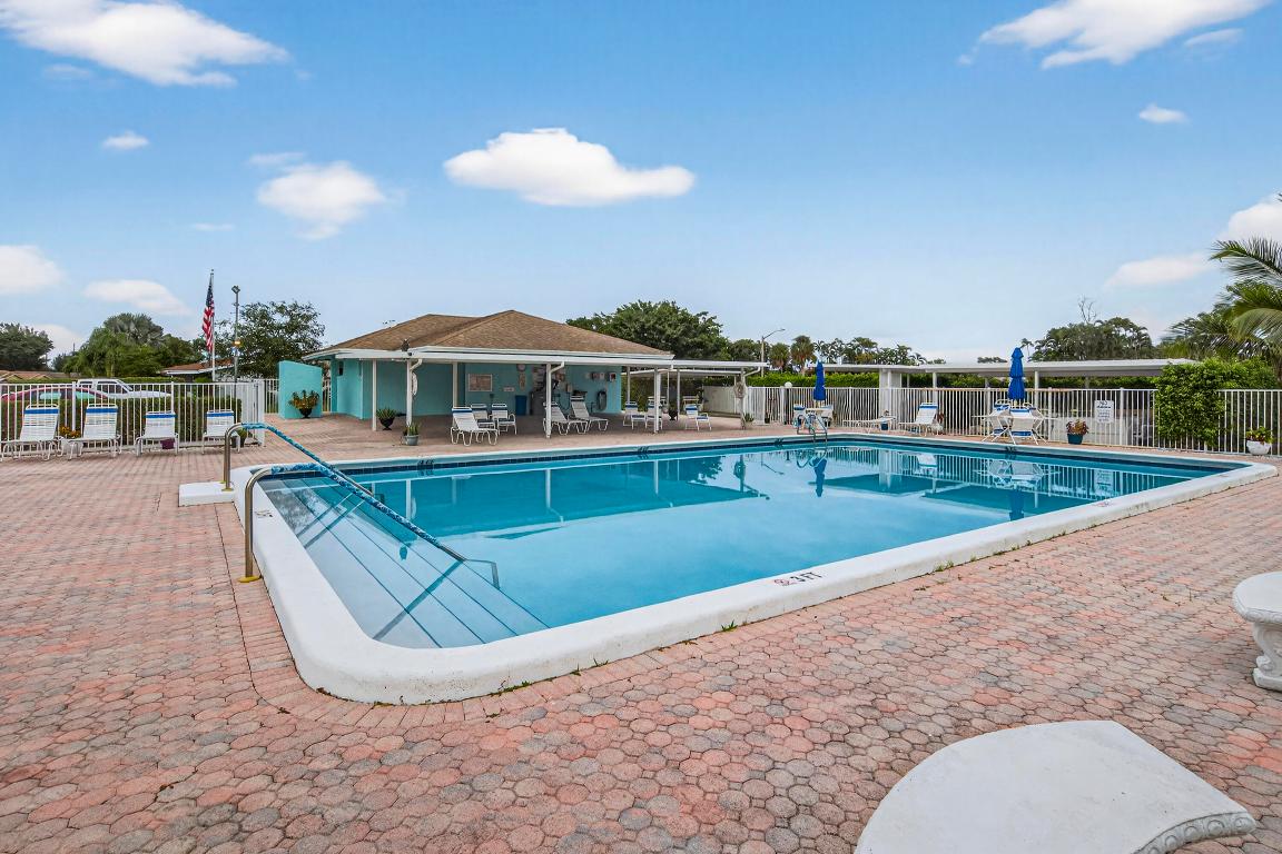 DELRAY VILLAS 1 - Residential