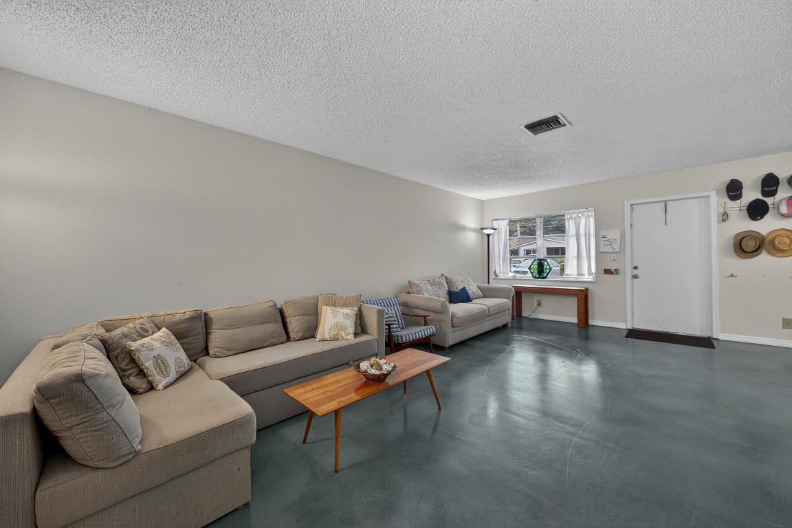 DELRAY VILLAS 1 - Residential