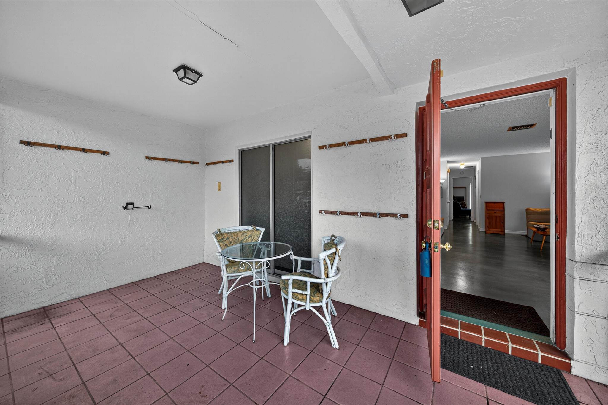 DELRAY VILLAS 1 - Residential