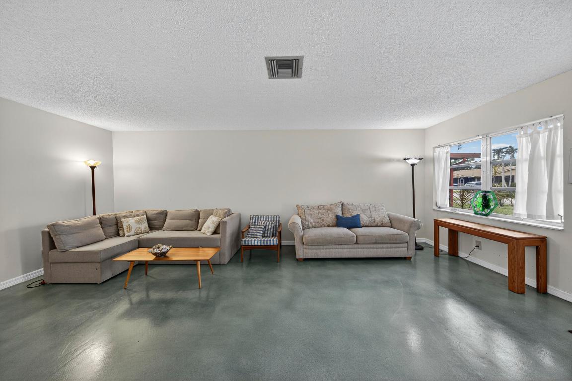 DELRAY VILLAS 1 - Residential