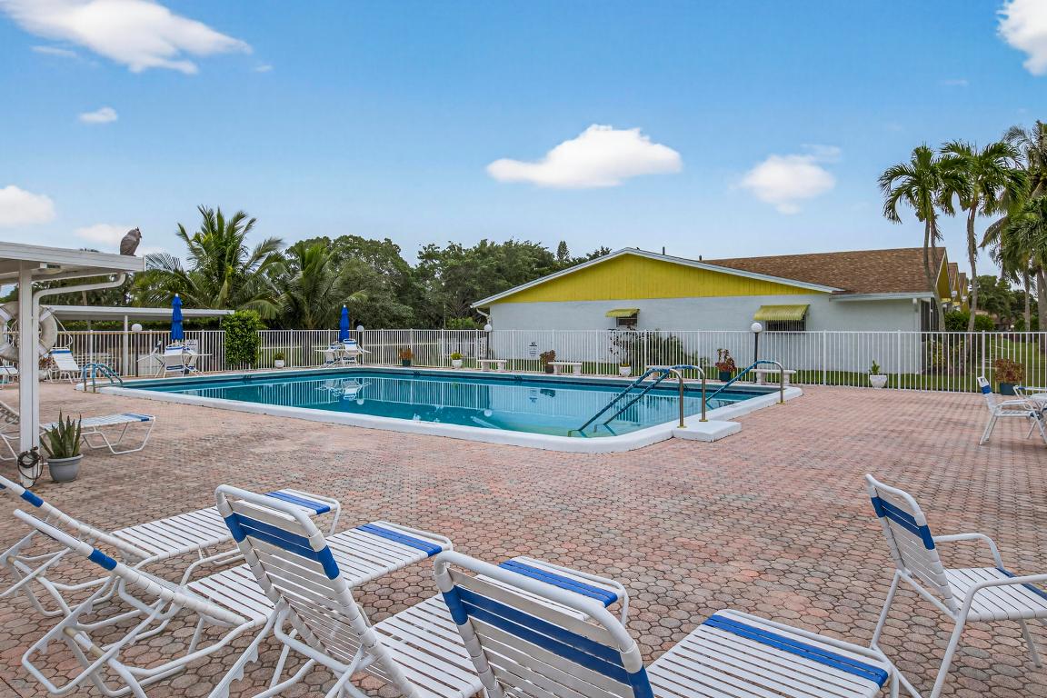 DELRAY VILLAS 1 - Residential